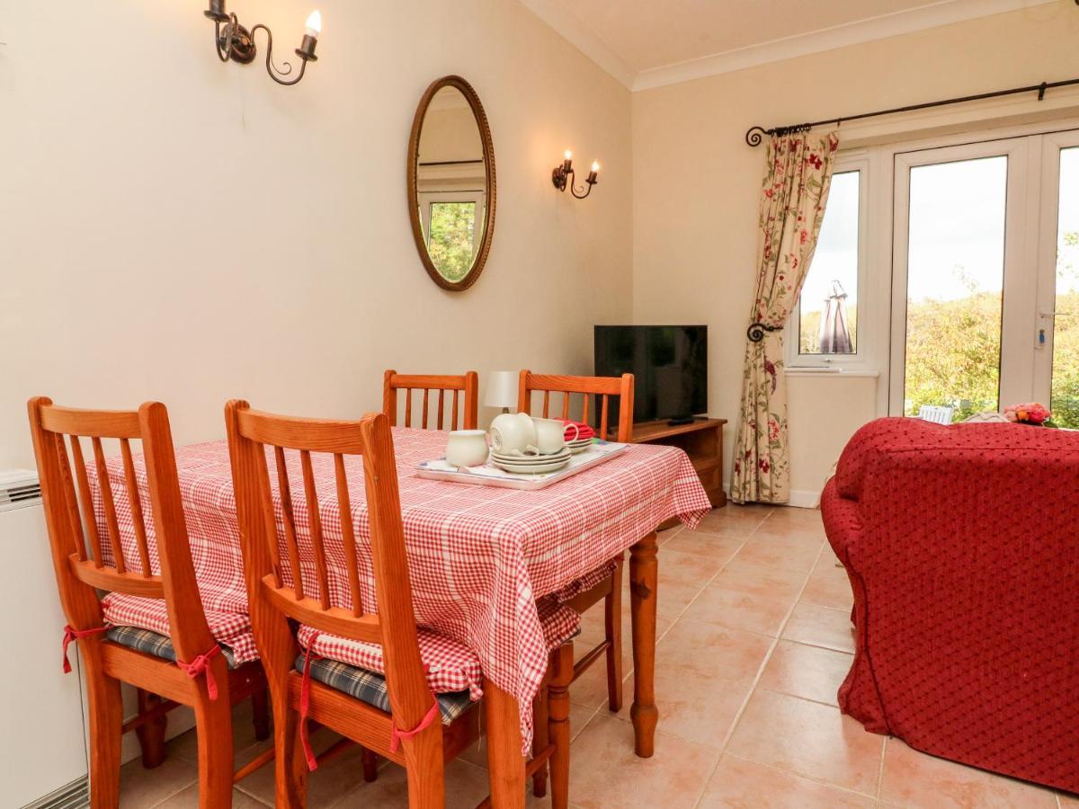 Claire'S Cottage Poughill  외부 사진